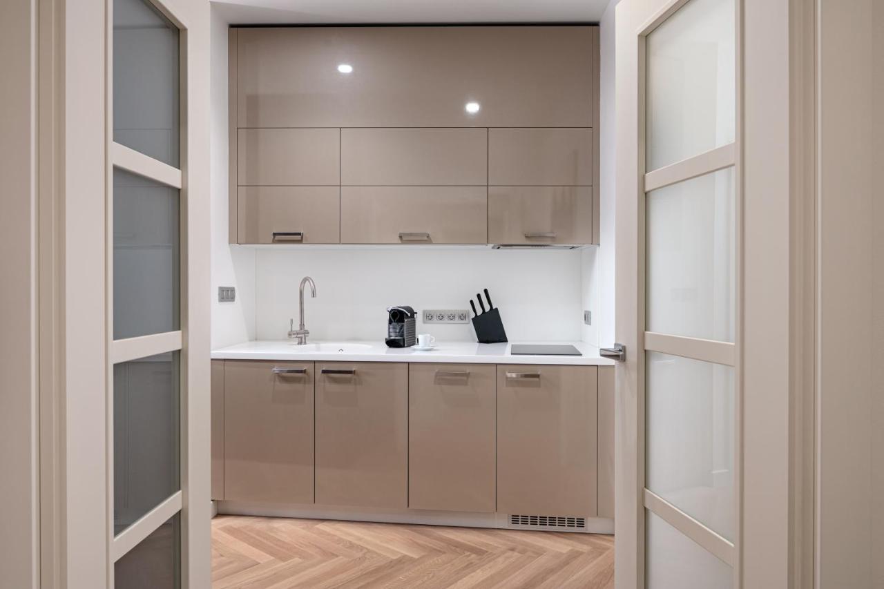 Rybna Apartments Old Town Прага Екстер'єр фото